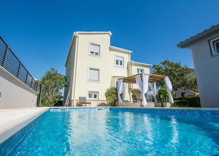 House Moonstone זאדאר