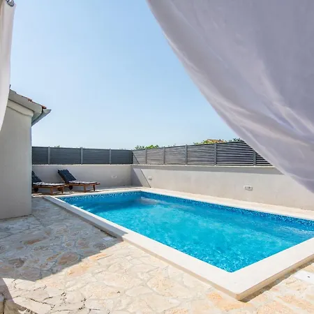 House Moonstone Holiday home